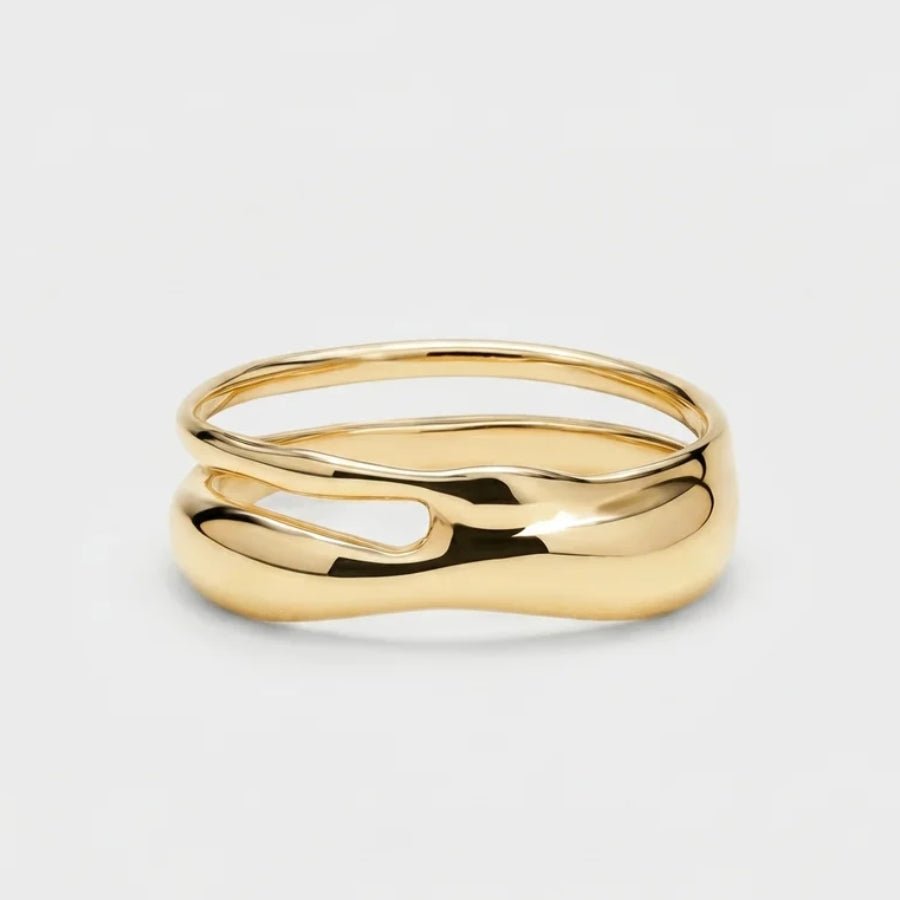 The Wave Band in 18K gold or silver finish